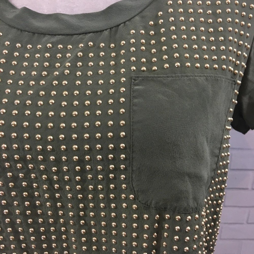 Per Se Sage Green and‎ Gold Studded 100% Silk Blouse w/ Breast Pocket US size 6 - Picture 2 of 6